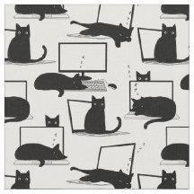 Katten zitten op laptops