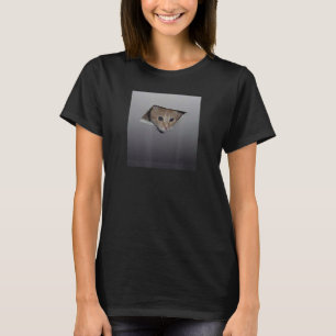 kattenkop uit gat in de plafondmeme t-shirt