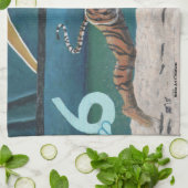 Kattenkrijger die beachvolleybalhanddoek speelt theedoek (Gevouwen)