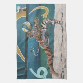 Kattenkrijger die beachvolleybalhanddoek speelt theedoek (Verticaal)