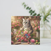 Kattenmoeder arrangeert bloemen voor Moederdag Feestdagenkaart (Staand voorkant)
