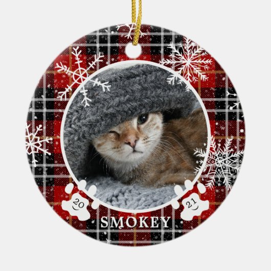 Kattenpootafdruk Rode Sneeuwvlok Geruit Foto Naam  Keramisch Ornament (Voorkant)