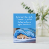 Katze rot Bett versteckt Some days suck Briefkaart (Staand voorkant)