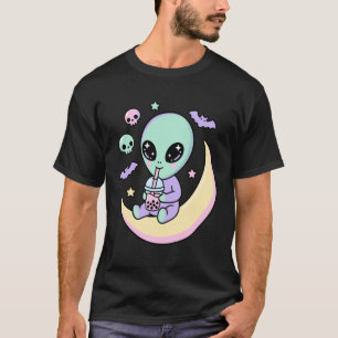 Kawaii Alien Drinkt Bubble Tea Pastel Goth Maan T-shirt