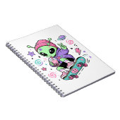 Kawaii Alien Skater Bubble Tea Ontwerp Notitieboek (Rechterzijde)