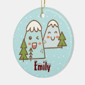 Kawaii-bergen in sneeuw keramisch ornament (Links)