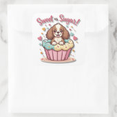 Kawaii Cupcake Pup: Zoet als suiker! Vierkante Sticker (Tas)