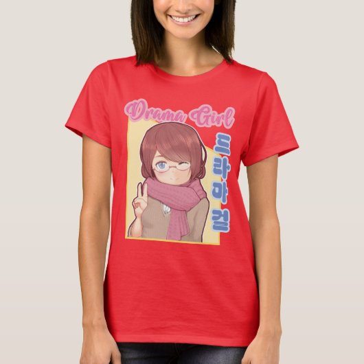 Kawaii Drama Meisje met Koreaanse Hangul Esthetisc T-shirt (Voorkant)