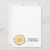 Kawaii gebakken ei 1e verjaardag kaart (Achterkant)