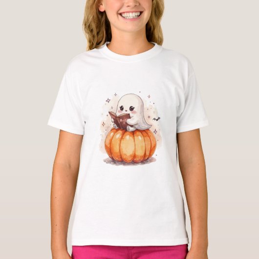 Kawaii Ghost Reading op Pumpkin - Schattigee Hallo T-shirt (Voorkant)