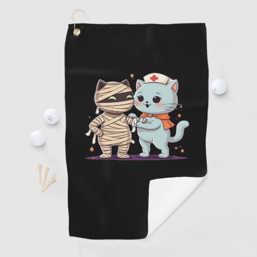 Kawaii Halloween Pals Mummy & Nurse kat Oversized Golfhanddoek (Insitu)