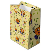 Kawaii Jack-o’-Lantern with Flowers and Bats Medium Cadeauzakje (Achterkant Gekanteld)