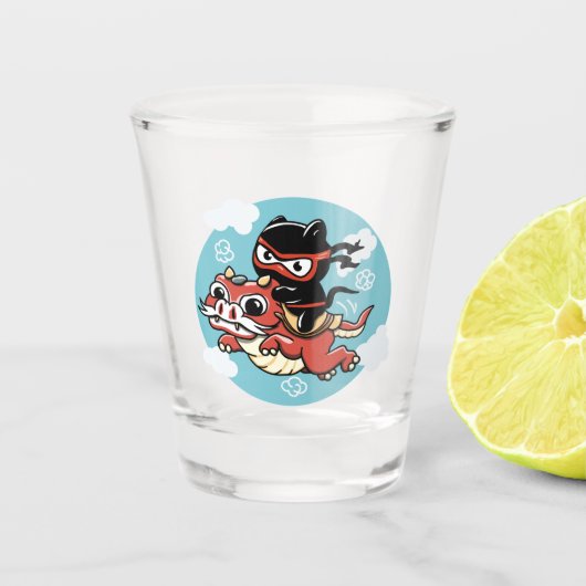 Kawaii Ninja Cat Riding a Red Dragon Shot Glas (Voorkant)
