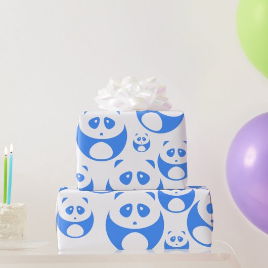 Kawaii Panda Baby Blue en White Pattern Cadeaupapier (Feestgeschenken)