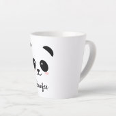 Kawaii panda-gezicht gepersonaliseerd latte mok (Rechterhoek)