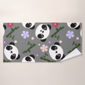 Kawaii Panda over grijs Badhanddoek (Badhanddoek)