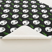 Kawaii Panda Patroon Bamboe in Zwart Wit Groen Sherpa Deken (3/4)