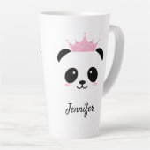 Kawaii panda schattige koningin gepersonaliseerd latte mok (Rechterhoek)
