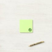 Kawaii Pea Post-it® Notes (Op bureau)