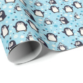 Kawaii pinguïns met wintersneeuwvlokken naadloos cadeaupapier (Rol Hoek)