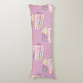 Kawaii Rainbow Cake Pattern – Pastel Paarse Lichaamskussen (Voorkant Verticaal)
