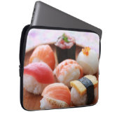 Kawaii Sushi Harmony – Laptop Sleeve by SUSHIMI (Voorkant Rechts)