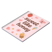 Kawaii Sweet Girl Pink Bee Aesthetic – Cute Design Notitieboek (Linkerzijde)