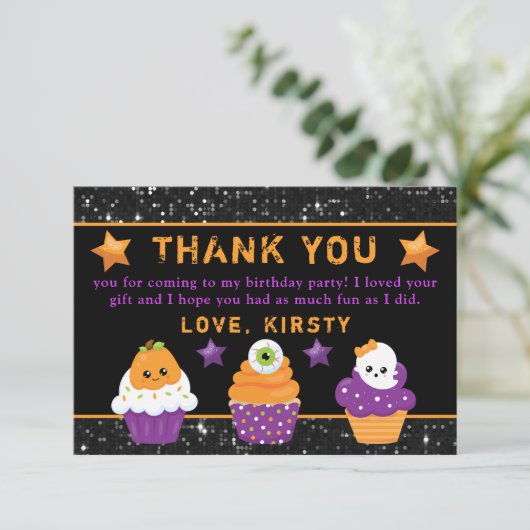 Kawaii verjaardagscupcakes voor Halloween Bedankkaart (Staand voorkant)