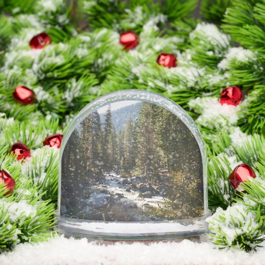 Kaweah River in Sequoia National Park Sneeuwbol (Kerstmis)