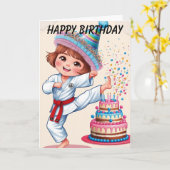 Kawii meisje die verjaardagstaart trapt kaart (Gele Bloem)