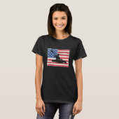 Kayak for men gift kayaking american flag patrioti t-shirt (Voorkant volledig)