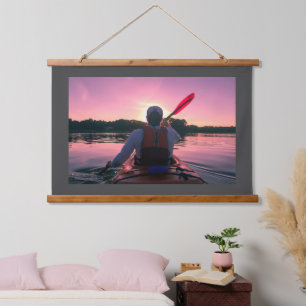 Kayaking op Sunset met Middelgrijze Grens Hangend Wandkleed