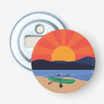 Kayakken op het meer bij zonsondergang