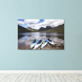 Kayaks, Cradle Mountain en Dove Lake, Cradle Canvas Afdruk (Insitu (Houten vloer))