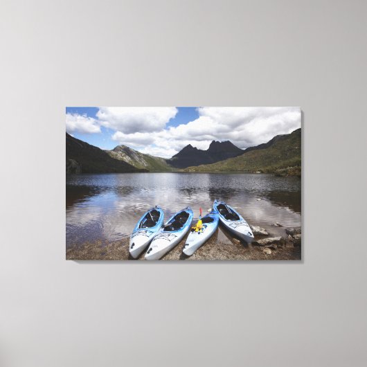 Kayaks, Cradle Mountain en Dove Lake, Cradle Canvas Afdruk (Voorkant)