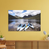 Kayaks, Cradle Mountain en Dove Lake, Cradle Canvas Afdruk (Insitu (Woonkamer))