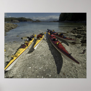 Kayaks op Dicebox Island, Broken Island Group, Poster