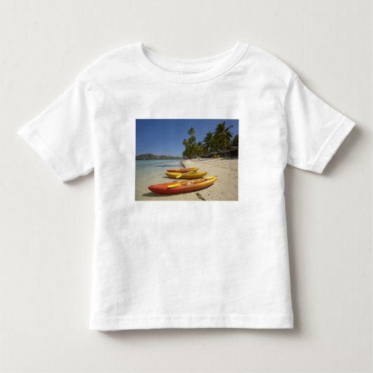 Kayaks op het strand, Plantation Island Resort Kinder Shirts (Voorkant)