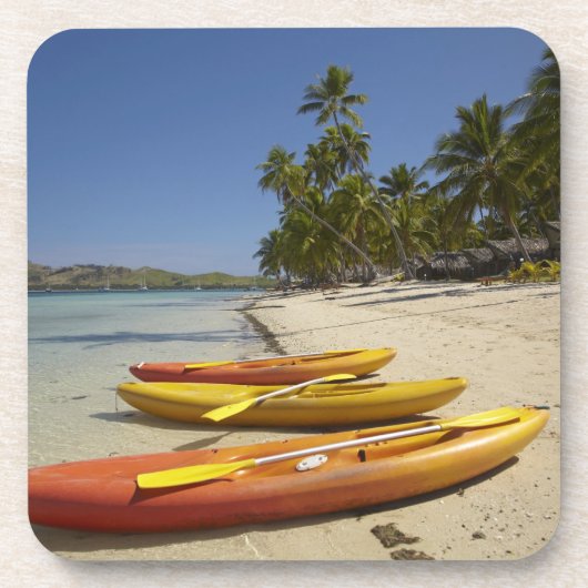 Kayaks op het strand, Plantation Island Resort Onderzetter (Voorkant)