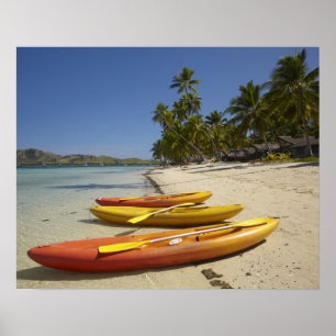 Kayaks op het strand, Plantation Island Resort Poster