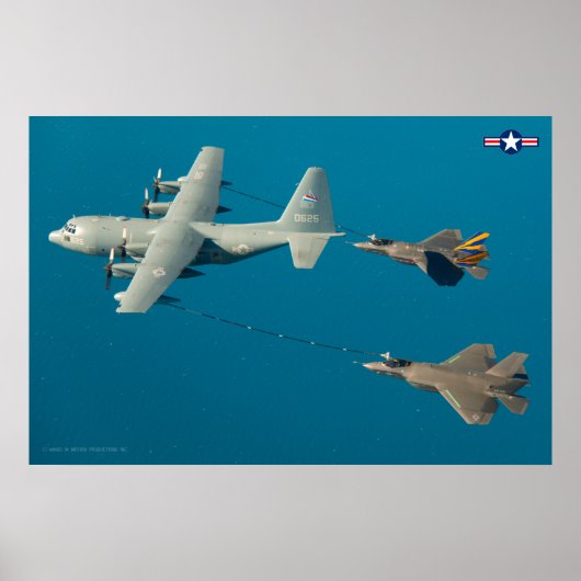KC-130R HERCULES en F-35C LIGHTNING II Poster (Voorkant)