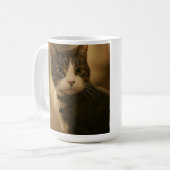 Keeno de Judgy Cat Coffee Mok (Voorkant links)