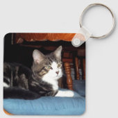 Keeno Regal Pose Sleutelhanger (Achterkant)