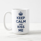 Keep Calm and Kiss Me Koffiemok (Links)
