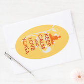 Keep Calm and Love Yoga - uniek leuk design Ovale Sticker (Envelop)