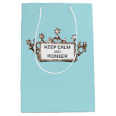 "Keep Calm and Pioneer" Medium Gift Bag Cadeauzakje (Voorkant)
