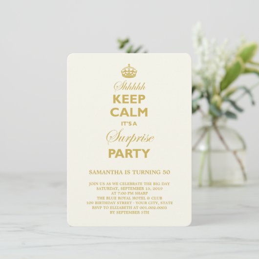 Keep Calm Funny Milestone Surprise Birthday Invite Kaart (Staand voorkant)
