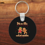 Keeper Of The Gender Reveal Gingerbread Auntie Sleutelhanger (Voorkant)