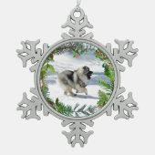 Kees rennen in sneeuw kerst ornament (Voorkant)