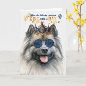 Keeshond Dog King voor Dag Grappige Verjaardag Kaart (Gele Bloem)
